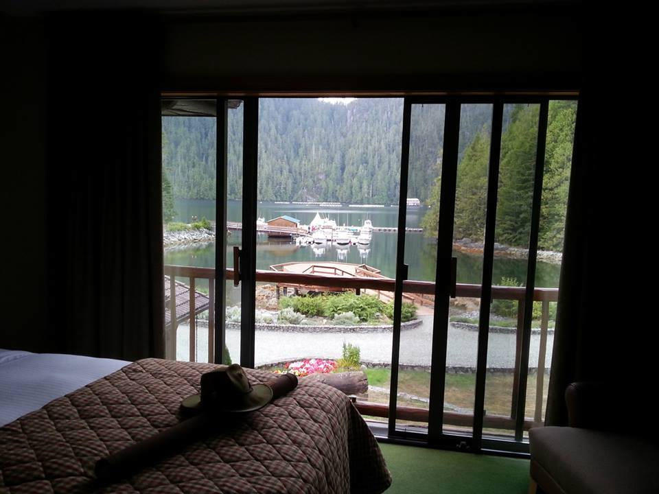 Eagle Nook Resort Юклулет Номер фото
